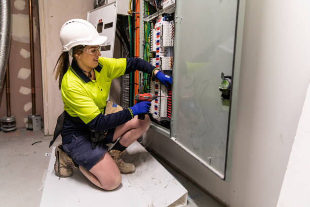 Best Affordable Emergency Electrician  in Woodland, WA